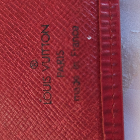Louis Vuitton Epi Leather Wallet - Picture 2 of 6